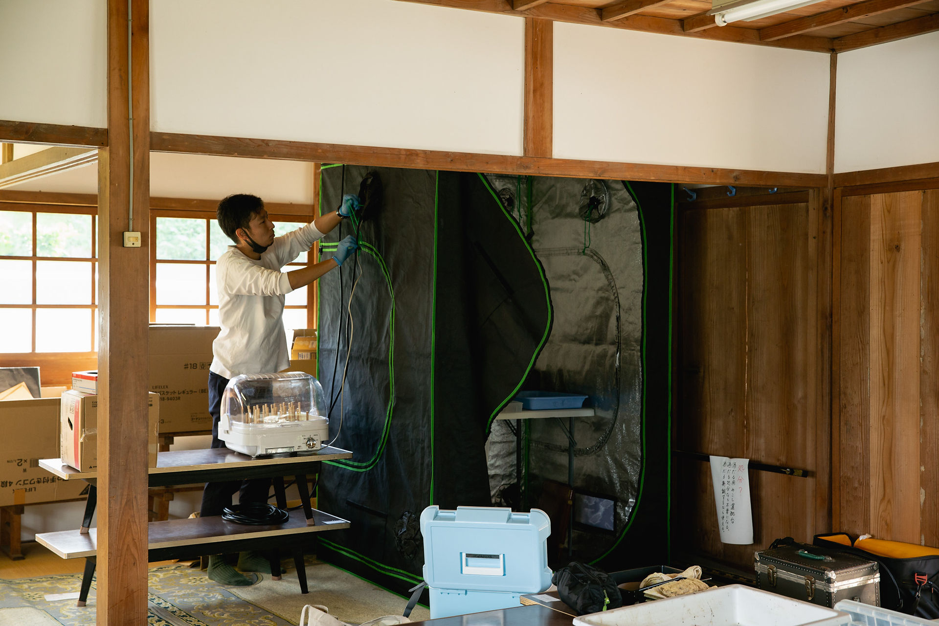 暗室を室内に組む