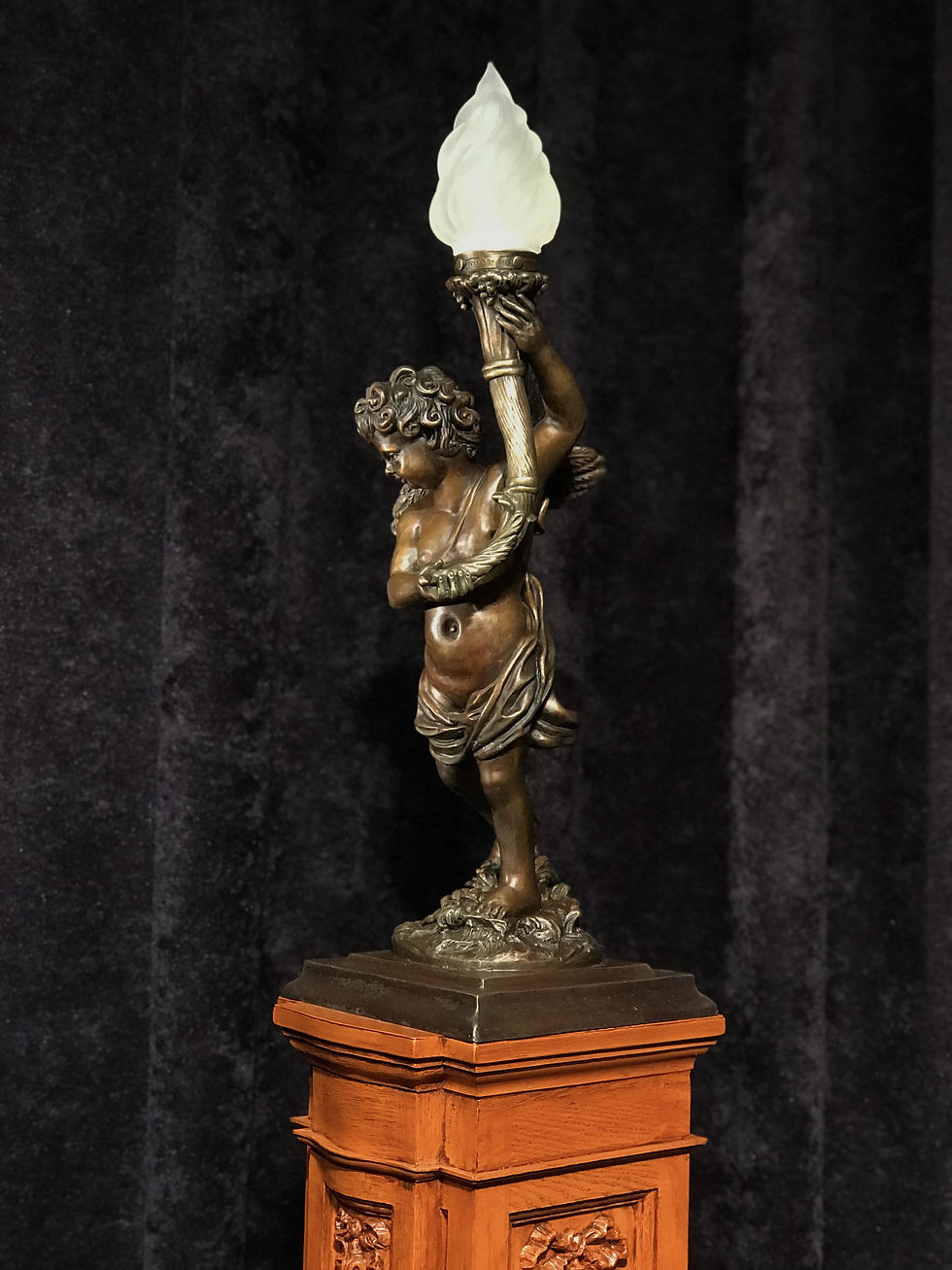 Thumbnail: RMS Titanic Cherub Lamp in bronze