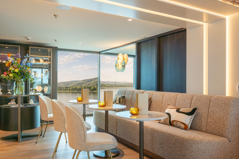 AMADEUS Aurea_ Café Vienna_Cafe Vienna of the AMADEUS Aurea_Lueftner Cruises_Amadeus_Movin