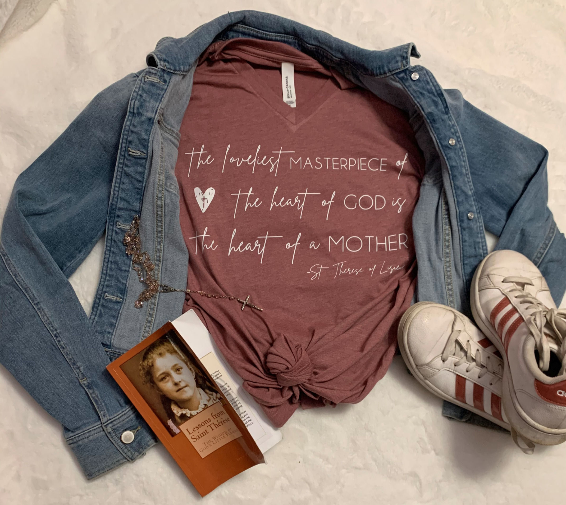 "The loveliest masterpiece of the heart of God is the heart of a mother" T-shirt