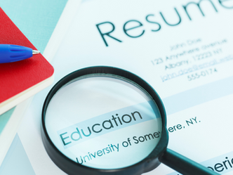Craft an Irresistible Professional Summary that Stops Them Mid-Scan