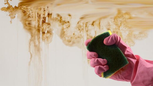 İnşaat veya tadilat sonrası en sık karşılaşılan sorunlardan biri de duvar ve kapılarda kalan boya lekeleridir. Özellikle inşaat sonrası temizlik sürecinde, boya sıçramaları, fırça izleri veya damlayan boya lekeleri hem estetik hem de hijyen açısından rahatsızlık oluşturabilir. 