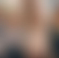 Mina moet het huwelijk van haar ouders redden in tweede seizoen van 'Single Bells'