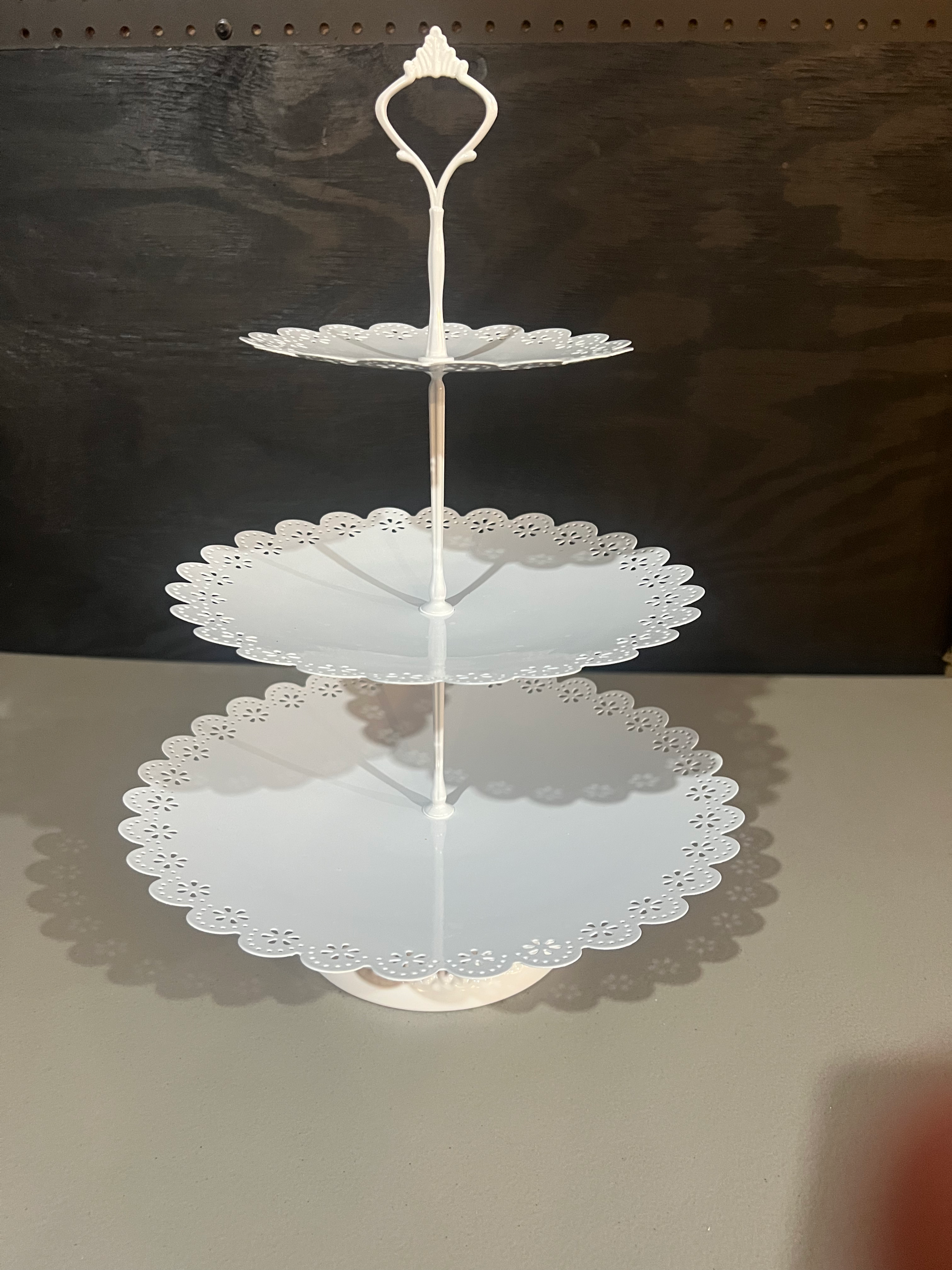 Cupcake Holder - White Eyelet