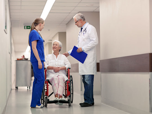 전 세계의 환자들이 치료를 위해 미국 병원을 찾는 이유는 무엇입니까?