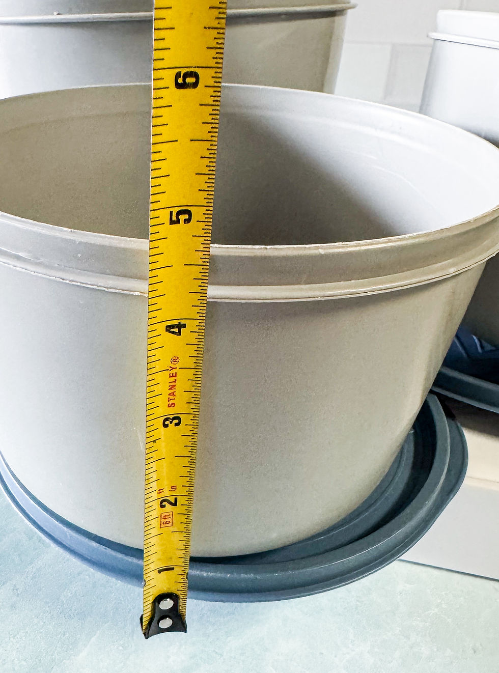 Thumbnail: Set of three plastic canisters