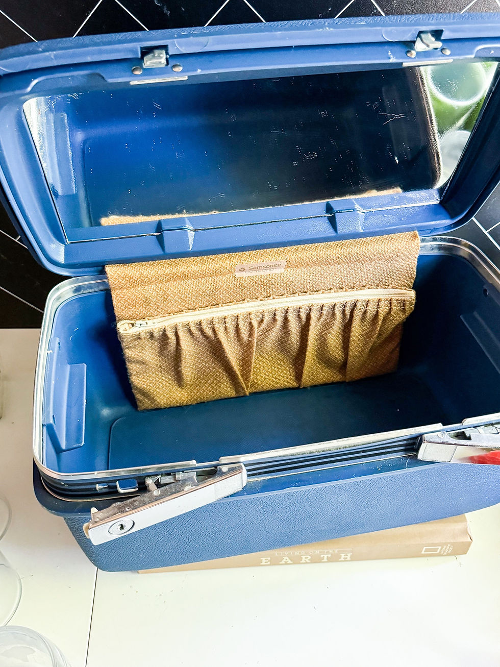 Thumbnail: Samsonite train cases