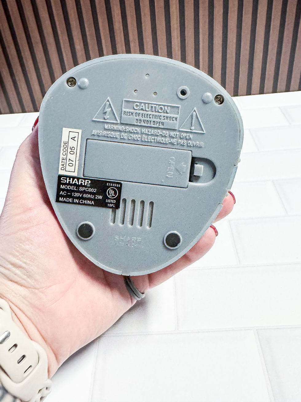 Thumbnail: Y2K alarm clock READ