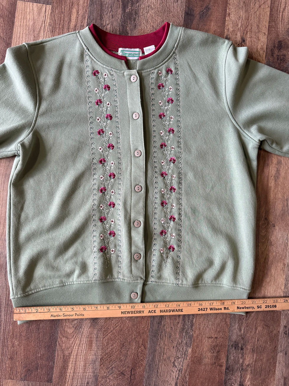 Thumbnail: Green sweatshirt with floral embroidery 
