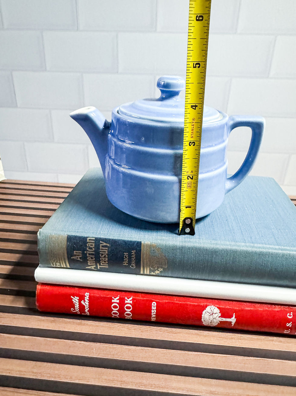 Thumbnail: Coorsite periwinkle teapot