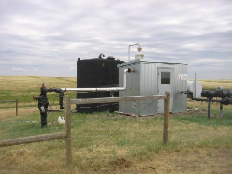 16" x 7'-6", Sweet Service, 3 Phase, Vertical Separator Skidded & House