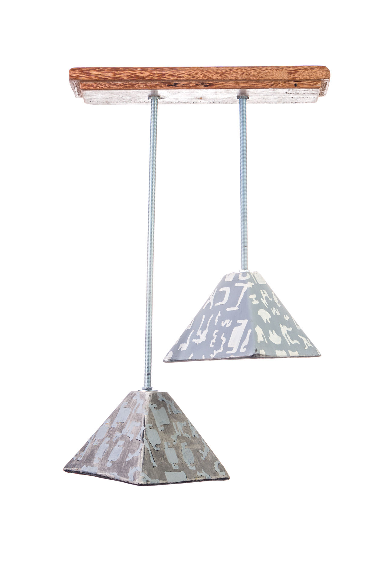 Lumi dupla teto triangular – série rupestre