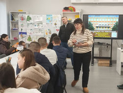 photo_5371082966064370251_y