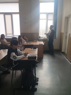 photo_5278745988153675598_y