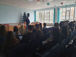 photo_5321541952824087077_y