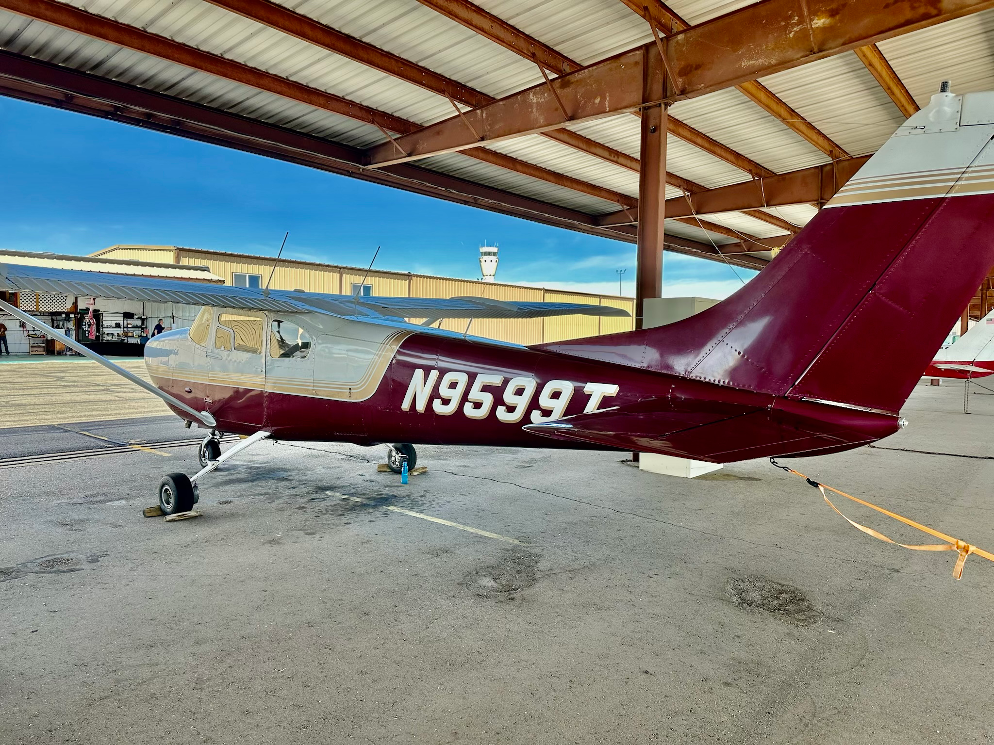 Cessna 210