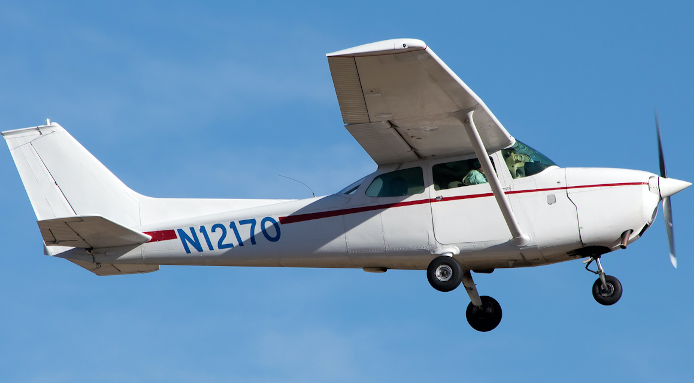 Diamond DA-40 on takeoff