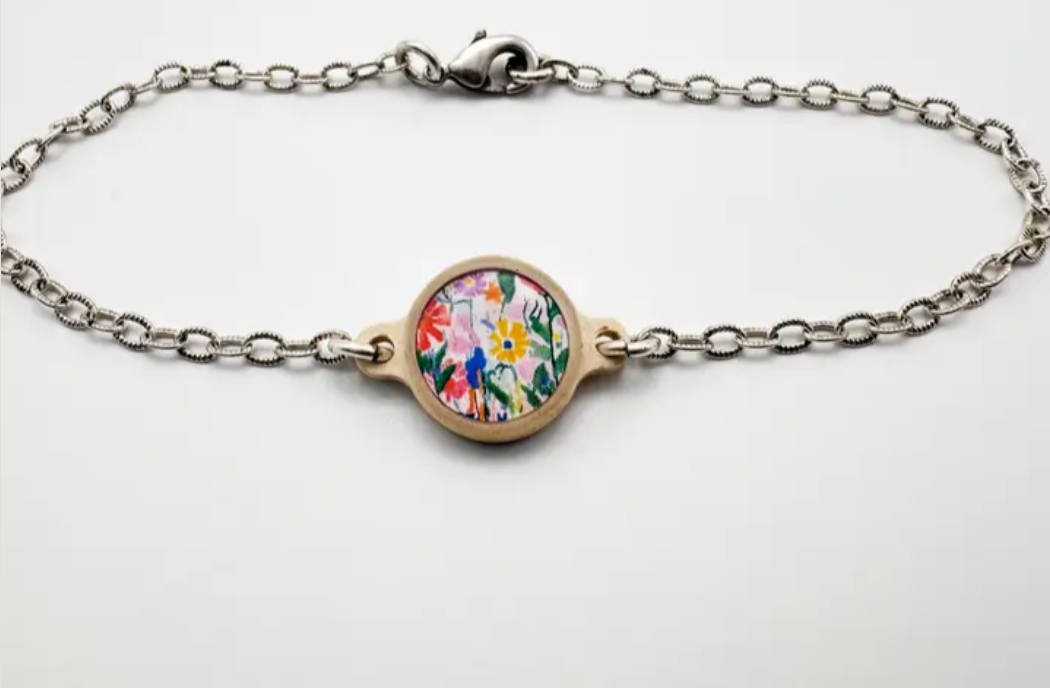 .999 Silver-Plated + Wild Flowers Tap To Pray