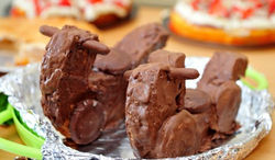 Motorbike Cakes by Amy aged 7