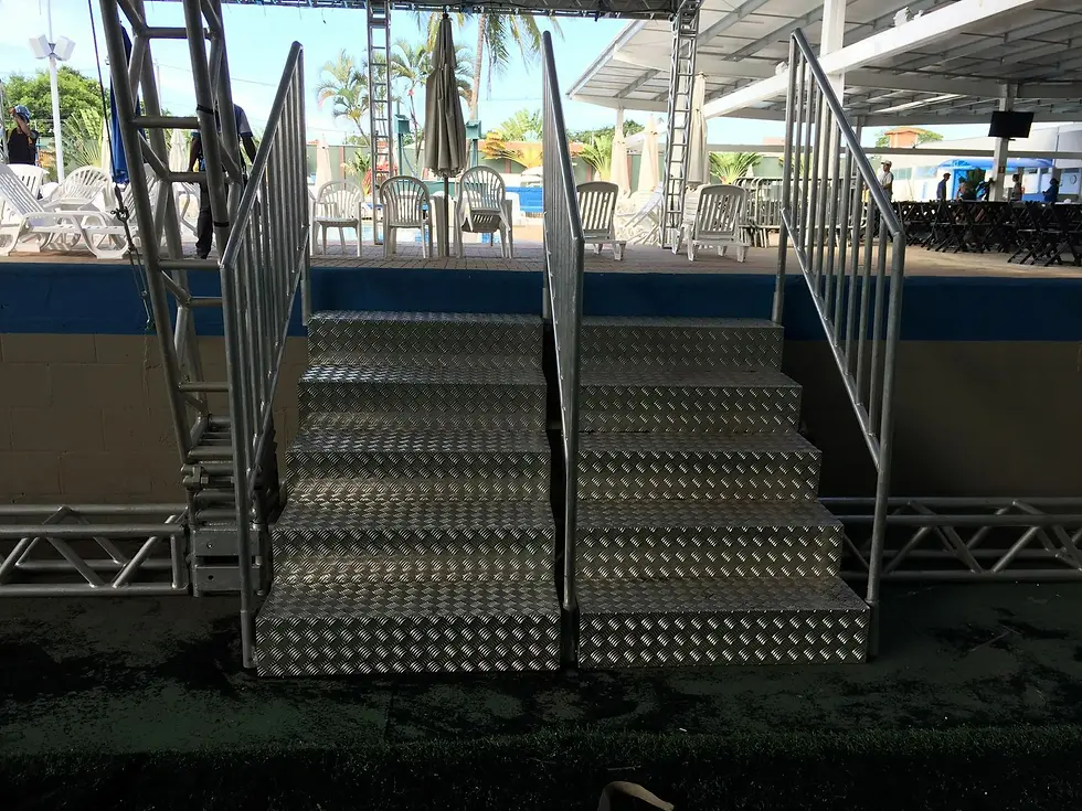 Rampas e Escadas para Eventos - Wz Produtora