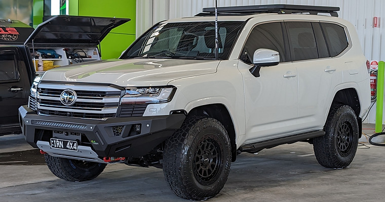 IRONMAN 4X4 300 series landcruiser detailing