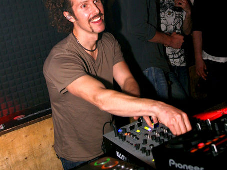 JOSH WINK @ Redrum