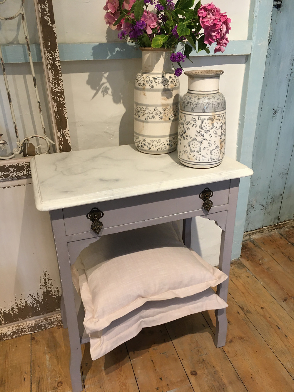 A marble effect created with Annie Sloan Chalk Paint on a little washstand