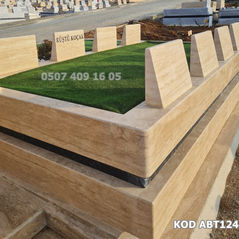 Dört Kişilik Aile Mezarı Kişilik Çift Katlı Kaplan Postu Kuşaklı Traverten Taşlı Blok Kalın Mermer Mezar