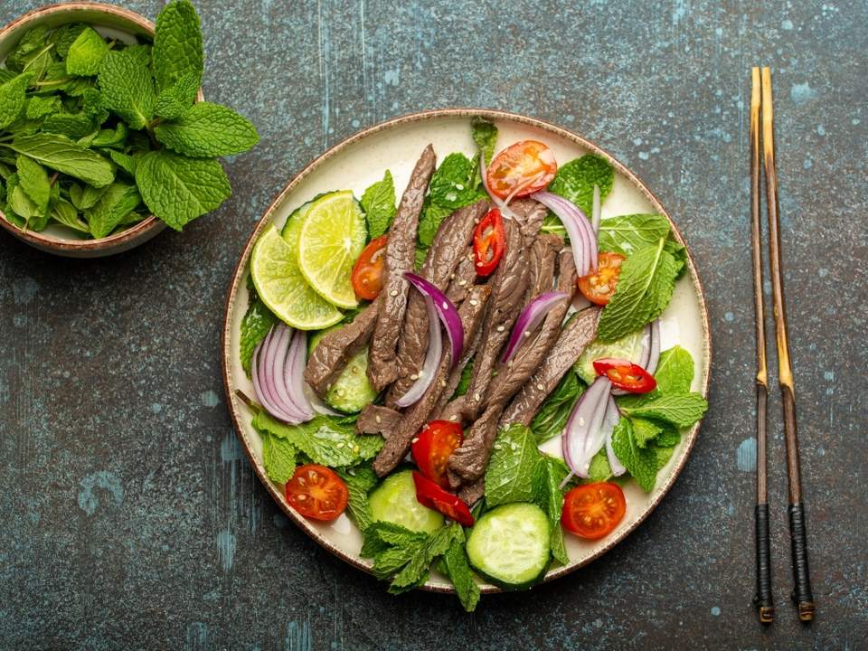 Accord mets et vins avec un bœuf thaï