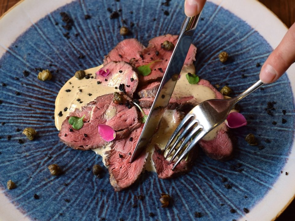 Accord mets et vins avec un vitello tonnato