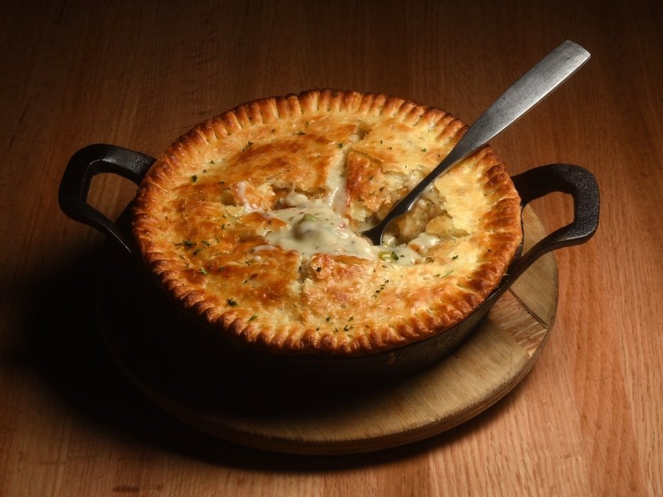Accord mets et vins avec une tourte au poulet