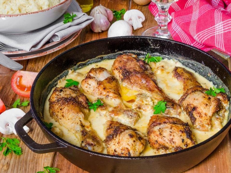 Accord mets et vins avec un poulet à la crème