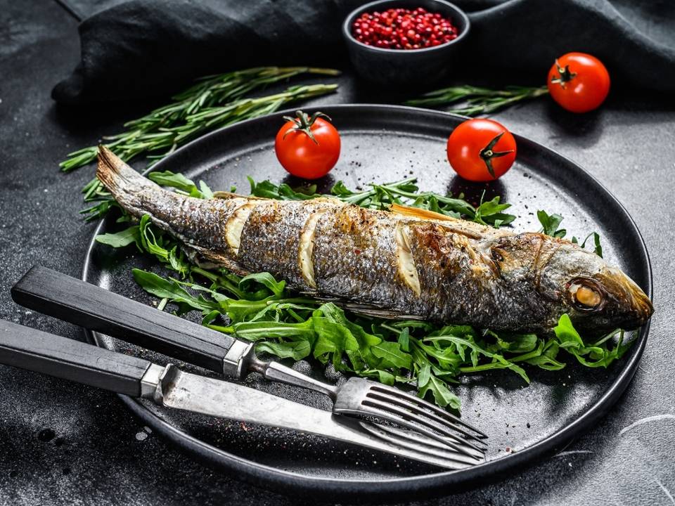 Accord mets et vins avec du bar grillé
