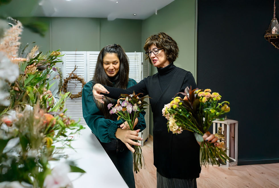 Floristik-Workshops in Egg/ZH: Kreative Auszeit in Kleingruppen mit saisonalen Materialien, Inspiration und Apéro.