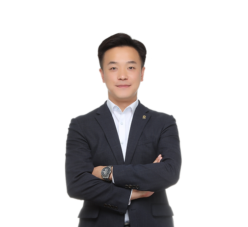 대표자 (배경제거, 효과없음).png