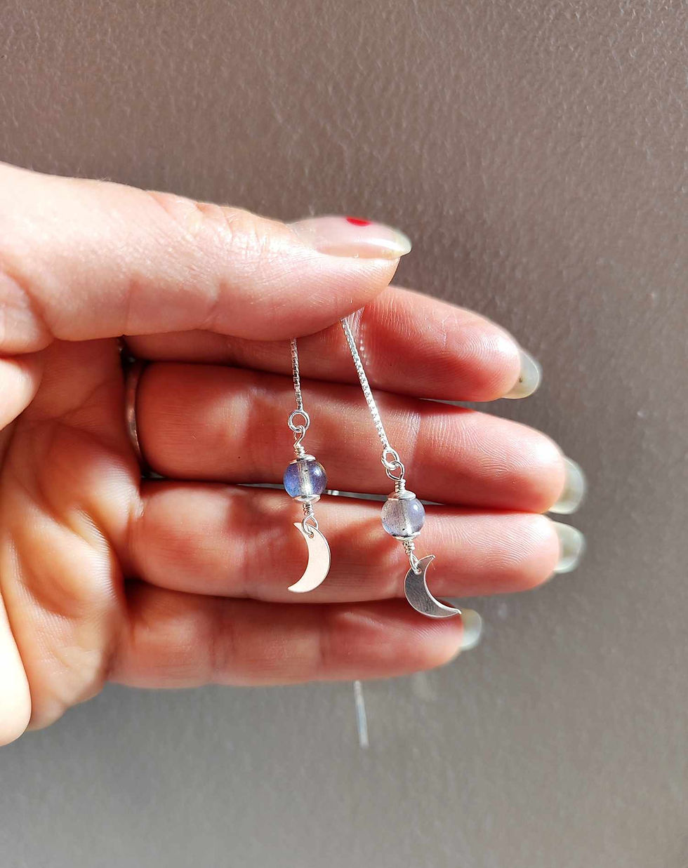 Thumbnail: BOUCLES D'OREILLES CROISSANT de LUNE LABRADORITE Pendante ARGENT-MOON-Protection