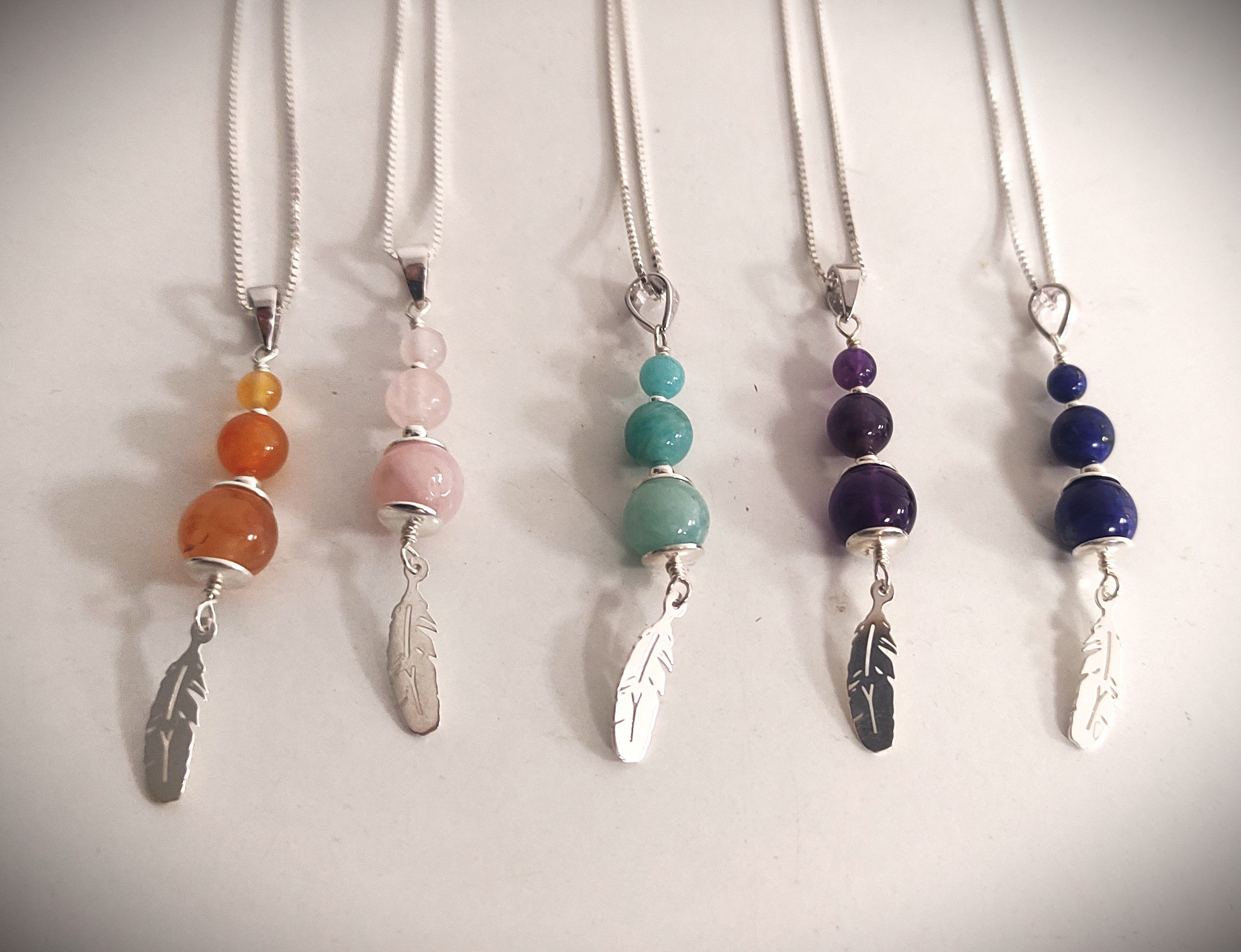 COLLIER PLUME ARGENT - Howlite - Blanc - Ange gardien - Energie - Fait main Ange