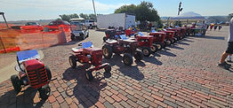 tractor show 08 lawn tractor.jpg