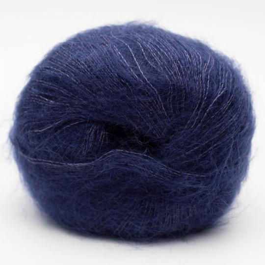 SILKY KID 72 % MOHAIR 28 % SOIE BLEU MARINE Kremke
