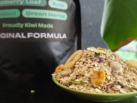 Tukkathyme's Herbal Dog Muesli: A Nutritious Kiwi-Made Blend of Raspberry Leaf, Kelp, Flaxseed, and Green Herbs for Your Furry Friend.