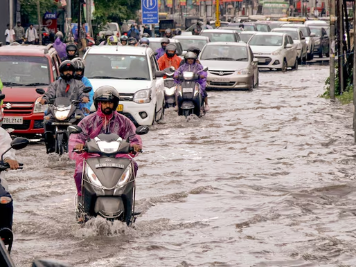 Red alert in Kerala today, thunderstorms in Delhi, showers on cards in Bengal