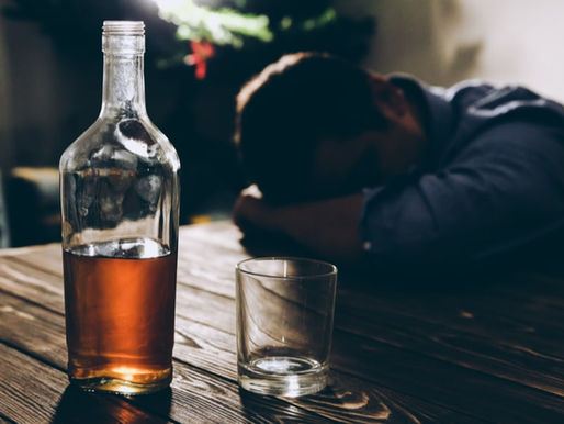 Alcohol addict 17yrs old commits suicide in Nandigama 