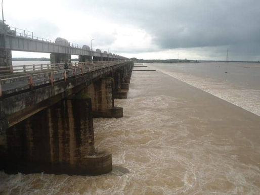 2nd alert issued at Dowleswaram as flood flow rises to 14lakh cusecs