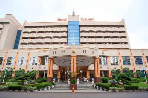 Sunlake Hotel