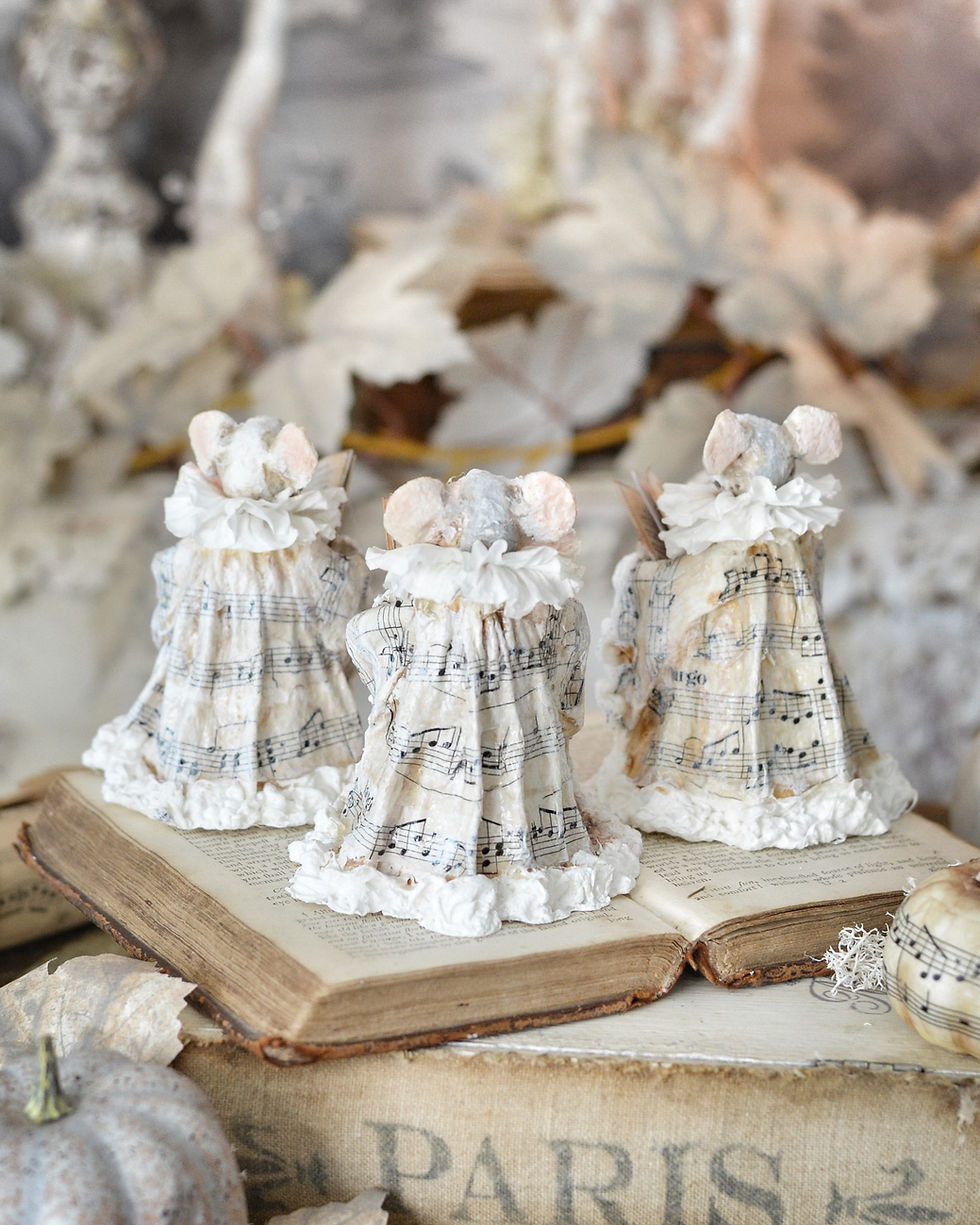 Thumbnail: THE LITTLE CHORISTERS - Mouse Choir, Set of Three