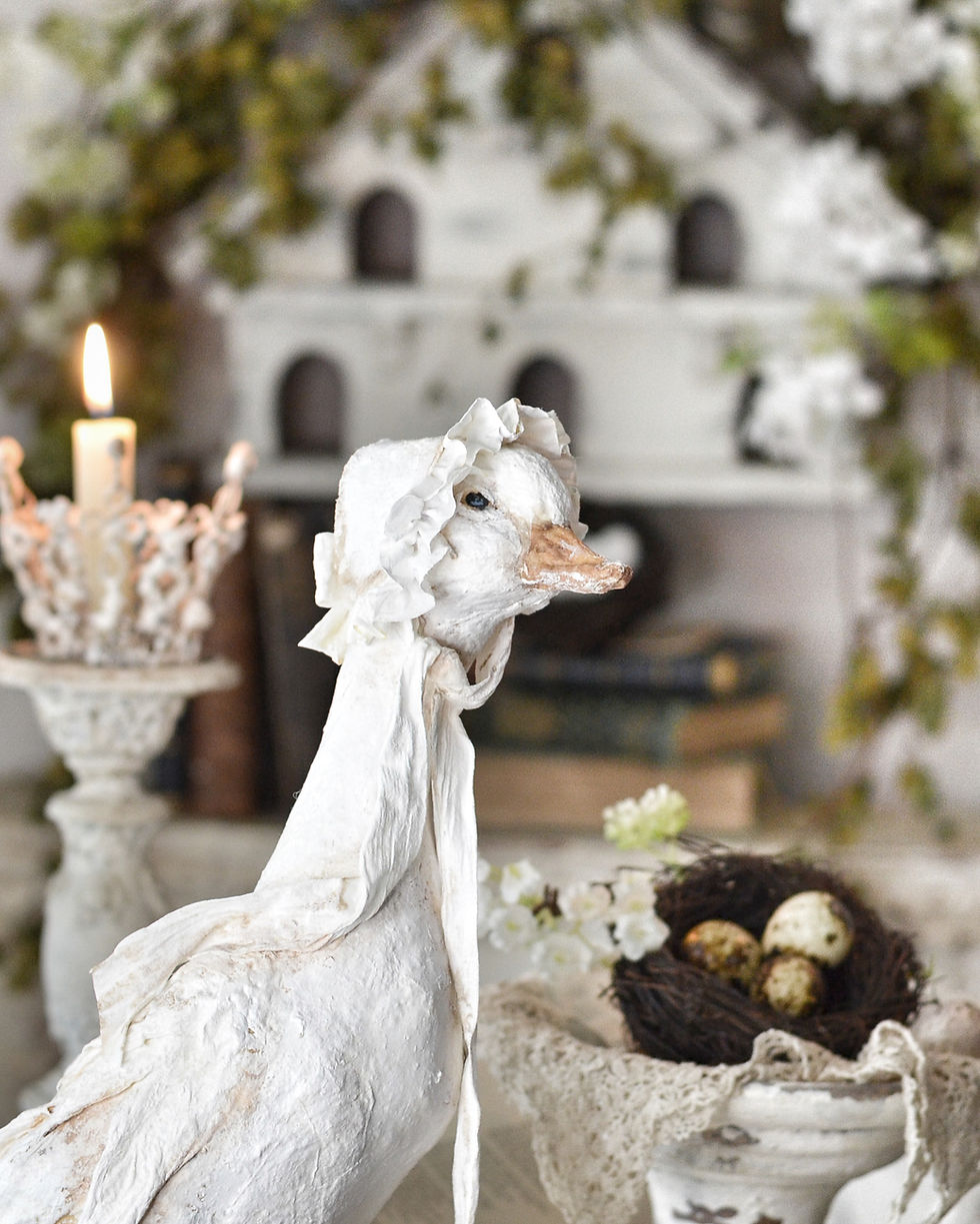 Thumbnail: Élise the White Duck