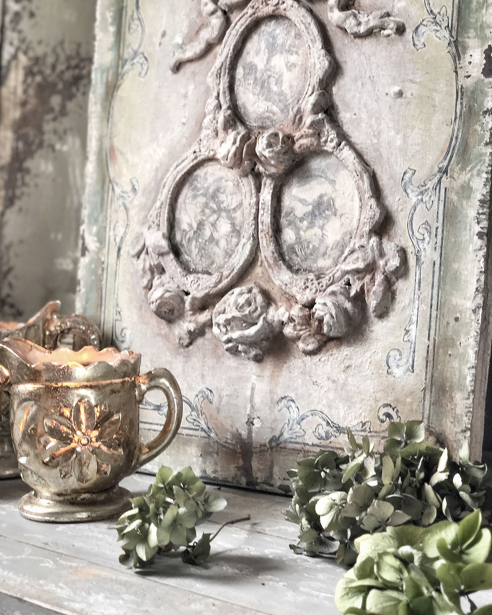 Thumbnail: "Three Cherubs" Picture Plaque