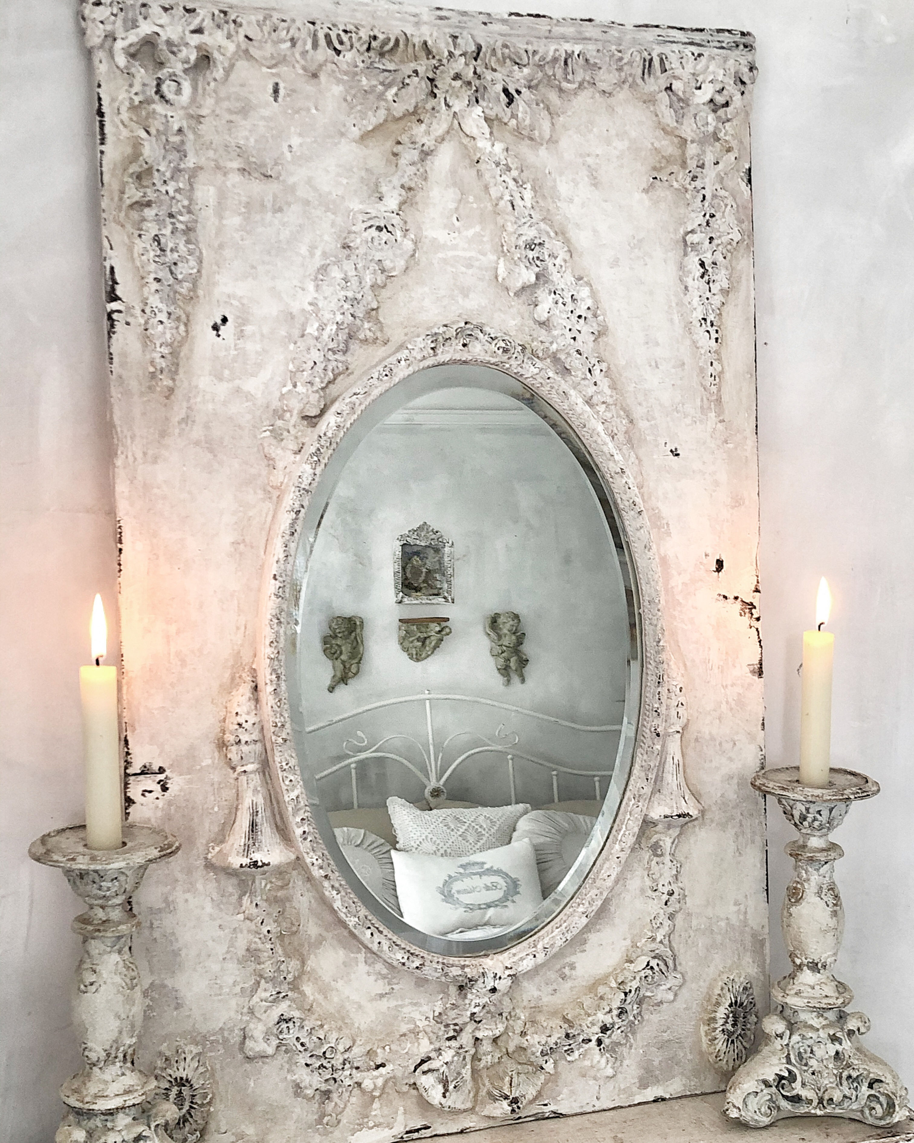 Chippy-Old White Wall Mirror