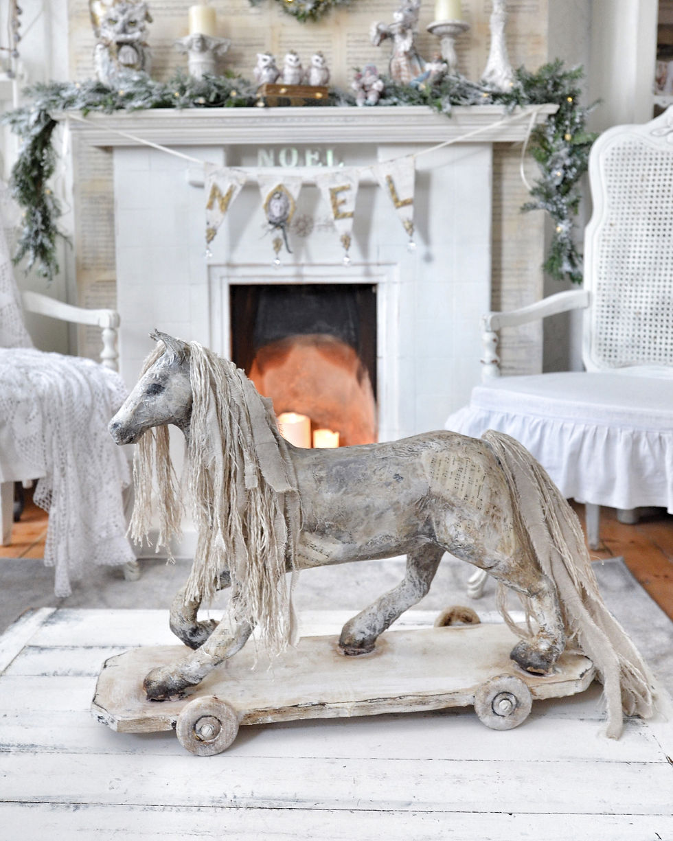 Thumbnail: Vintage Style Horse Decoration