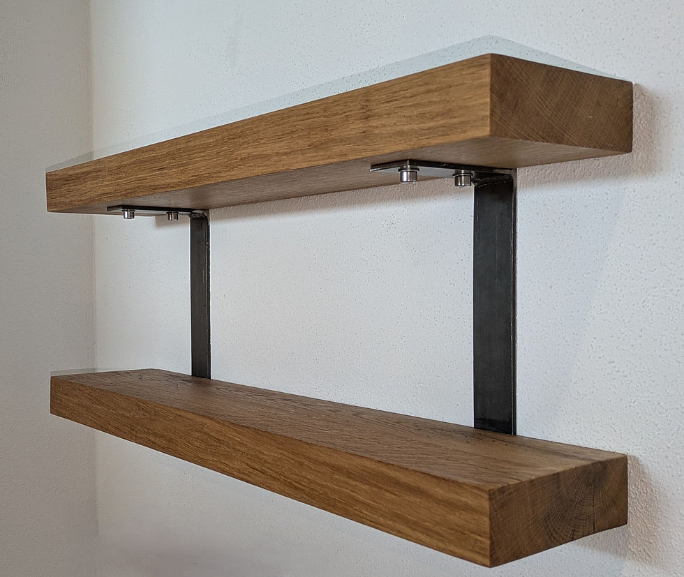 Eichen Holzregal mit Eisenkonsolen